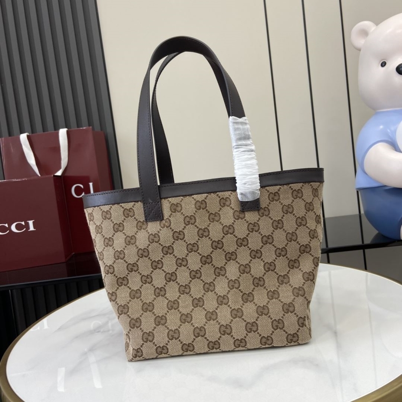 G*u*i shopping bags